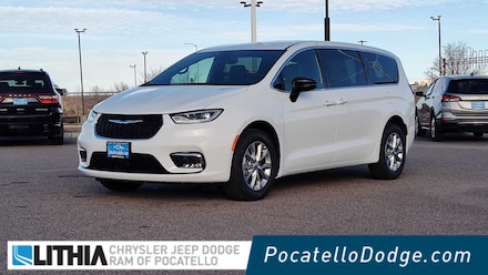 2025 Chrysler Pacifica SELECT AWD Passenger Van