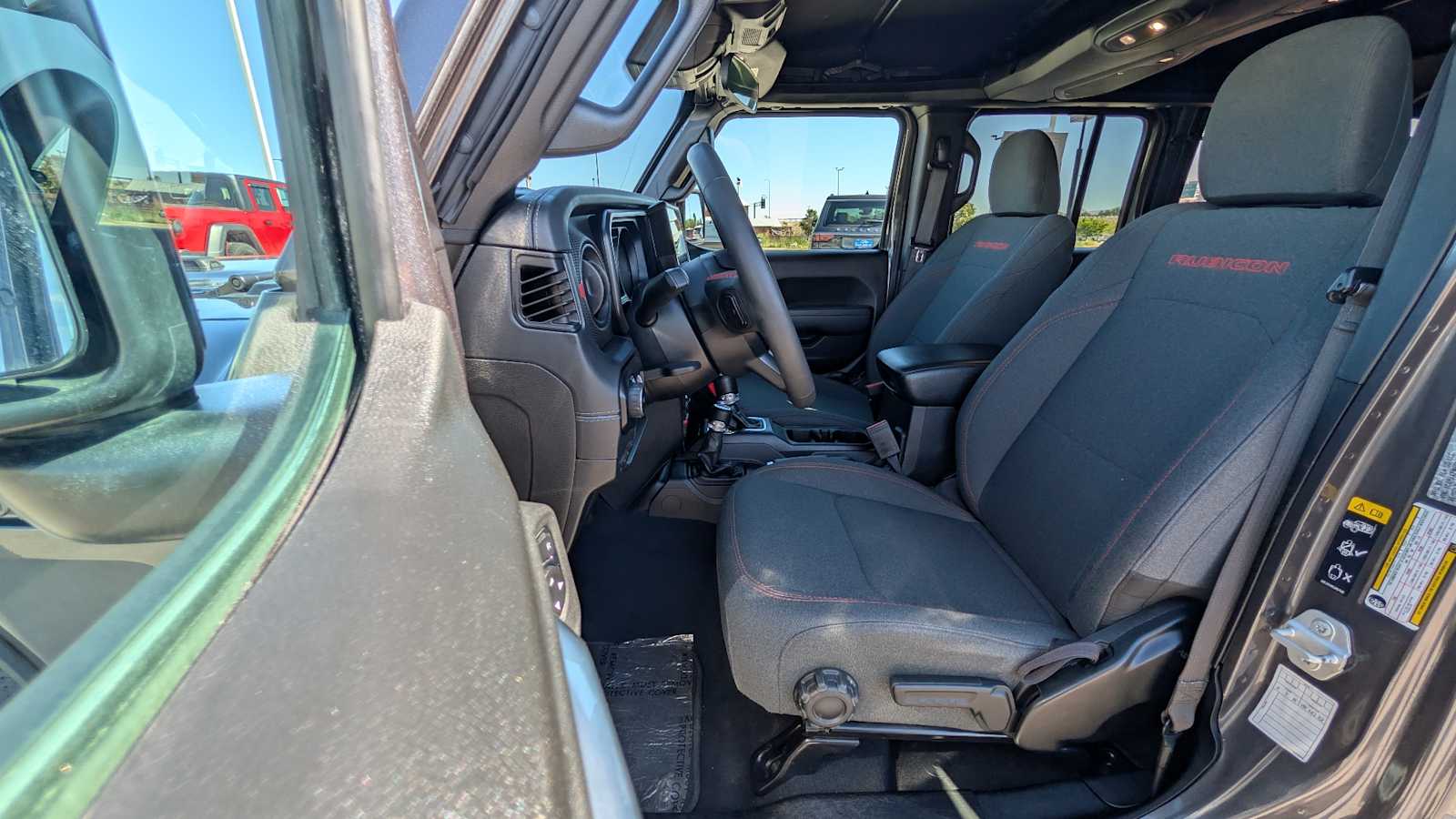2024 Jeep Wrangler 4-Door Rubicon - Photo 11