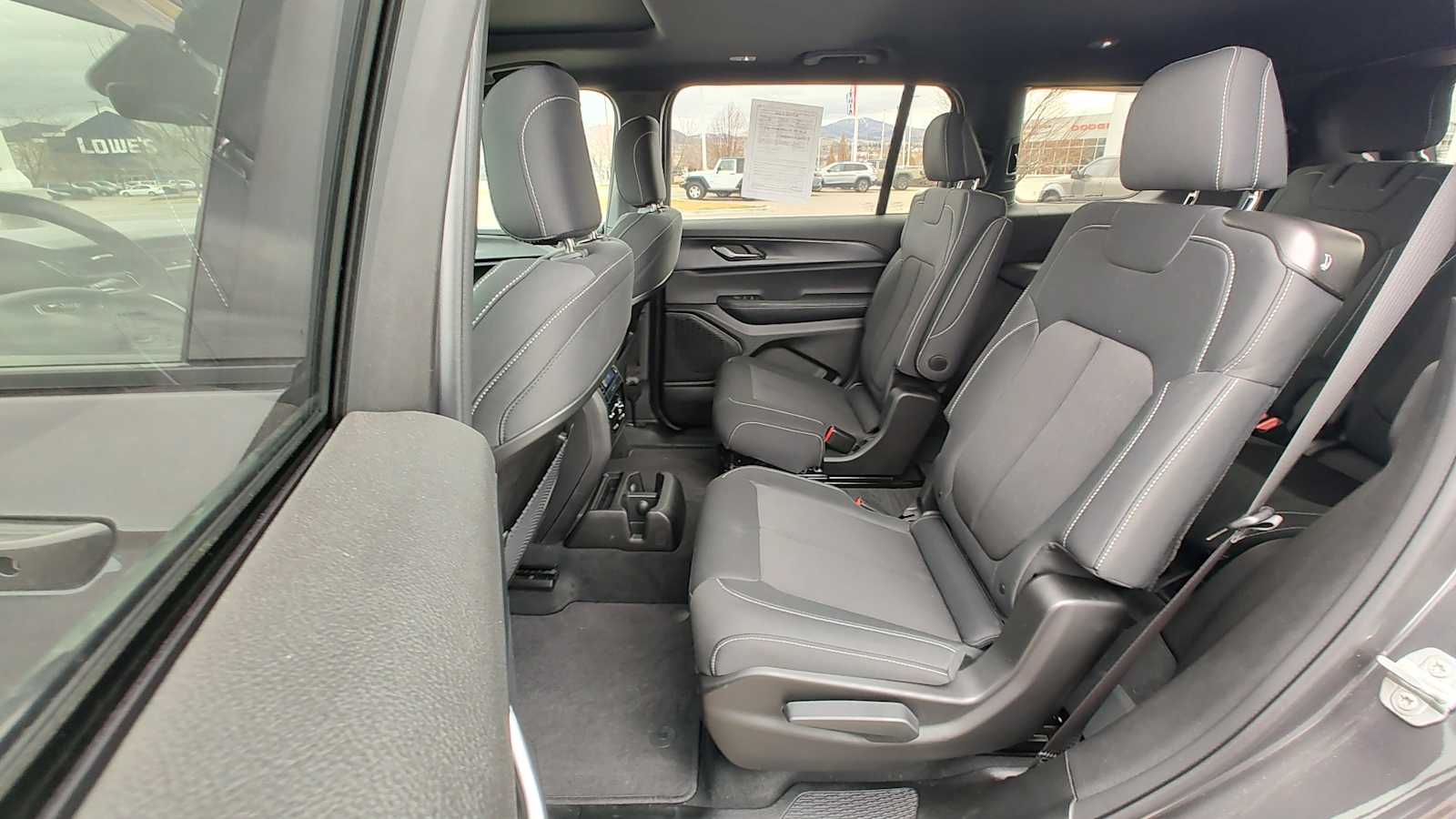 Thumbnail: 2025 Jeep Grand Cherokee L - 13