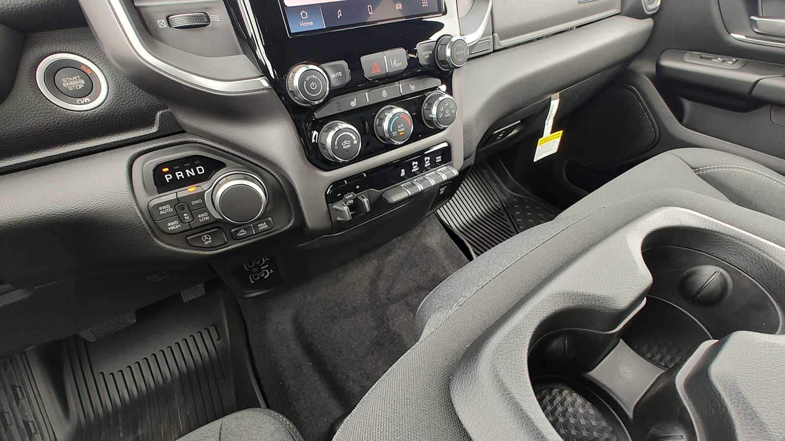 Thumbnail: 2026 RAM 1500 - 17