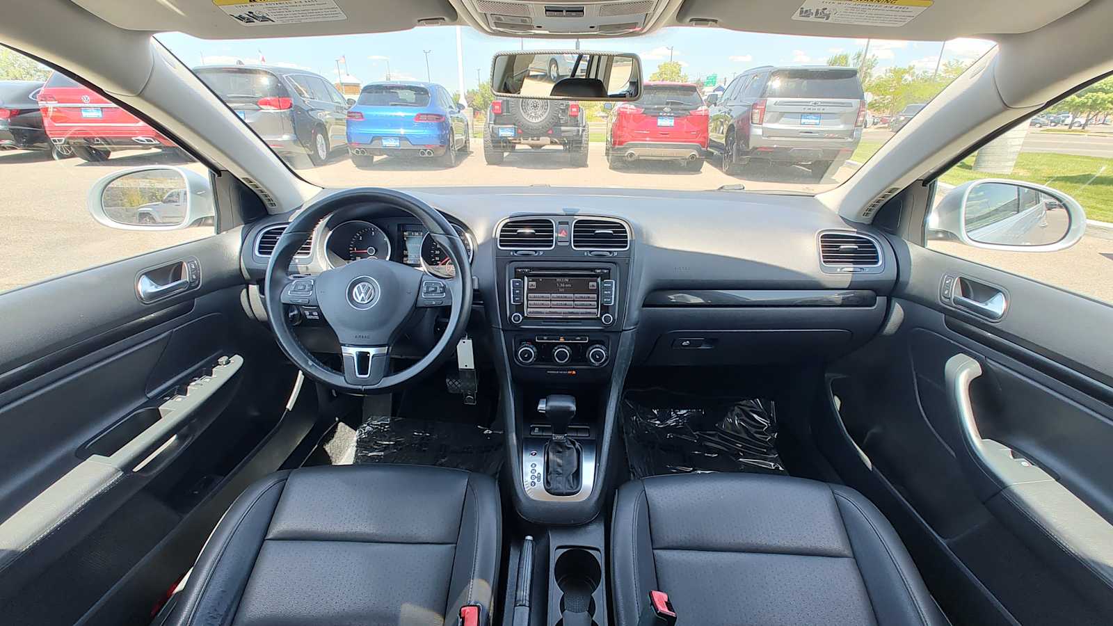 2011 Volkswagen Jetta Sportwagen TDI S 11