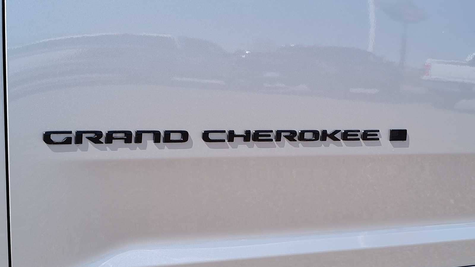 Thumbnail: 2026 Jeep Grand Cherokee - 7