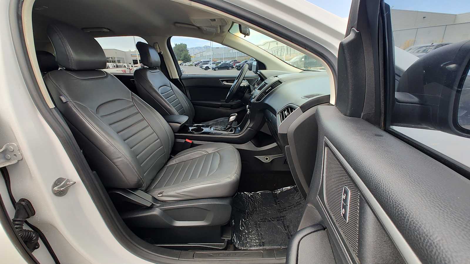 Thumbnail: 2016 Ford Edge - 14