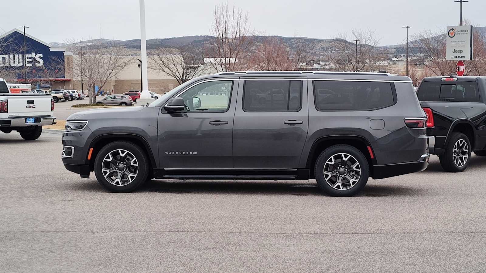 Thumbnail: 2024 Jeep Wagoneer - 3