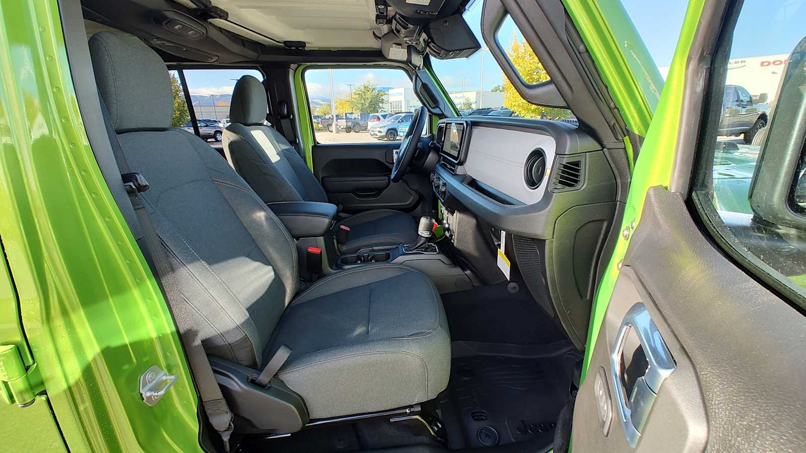 Thumbnail: 2025 Jeep Gladiator - 14