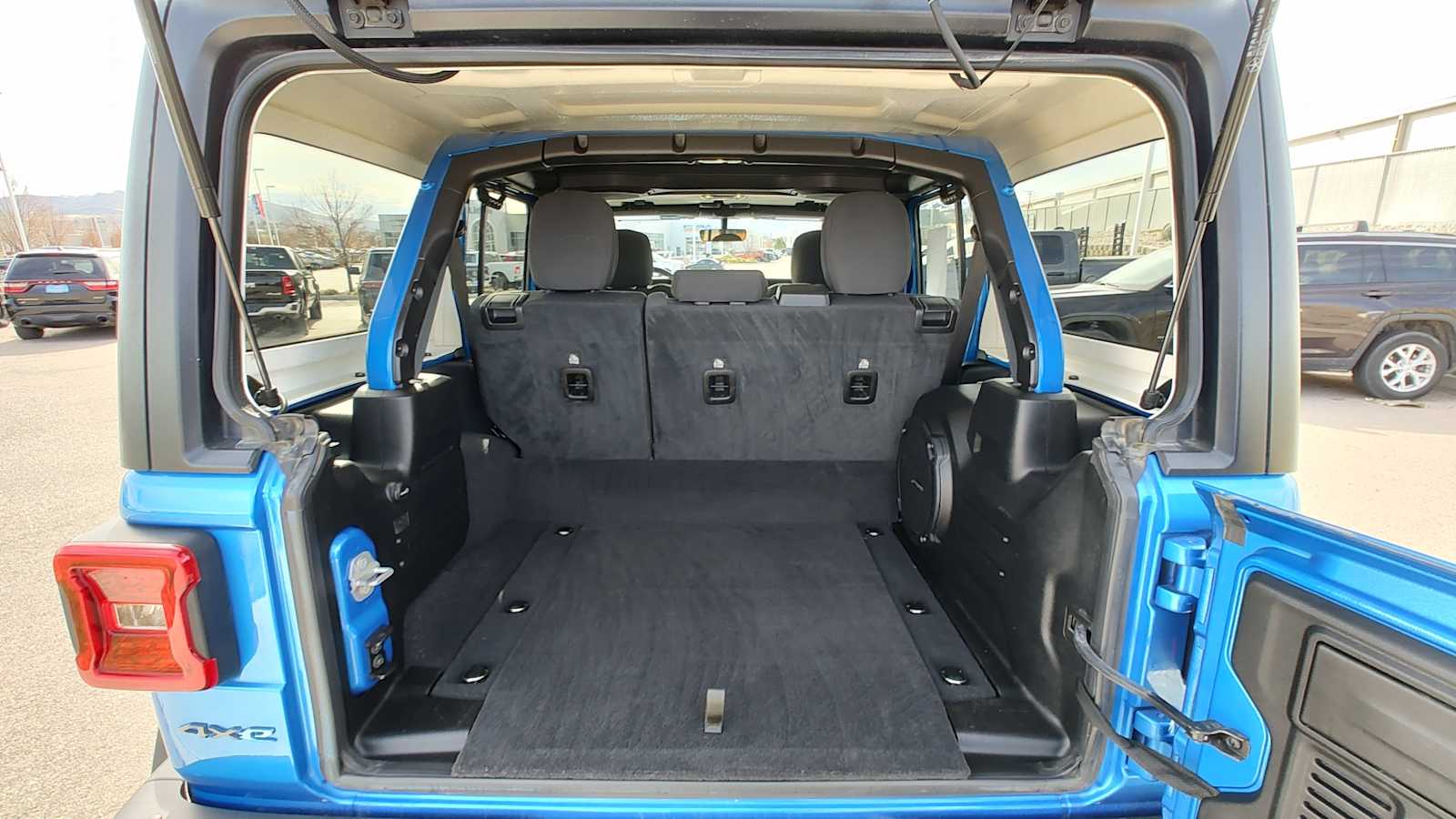 Thumbnail: 2021 Jeep Wrangler - 19