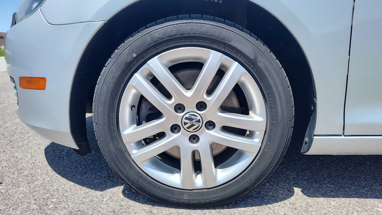 2011 Volkswagen Jetta Sportwagen TDI S 9
