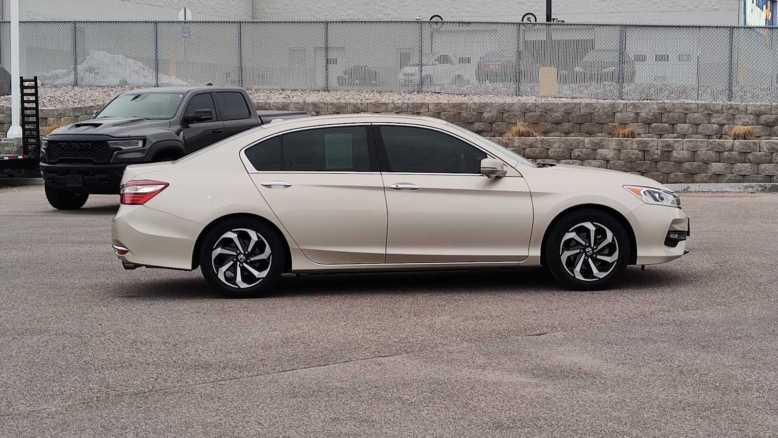 Thumbnail: 2017 Honda Accord - 23