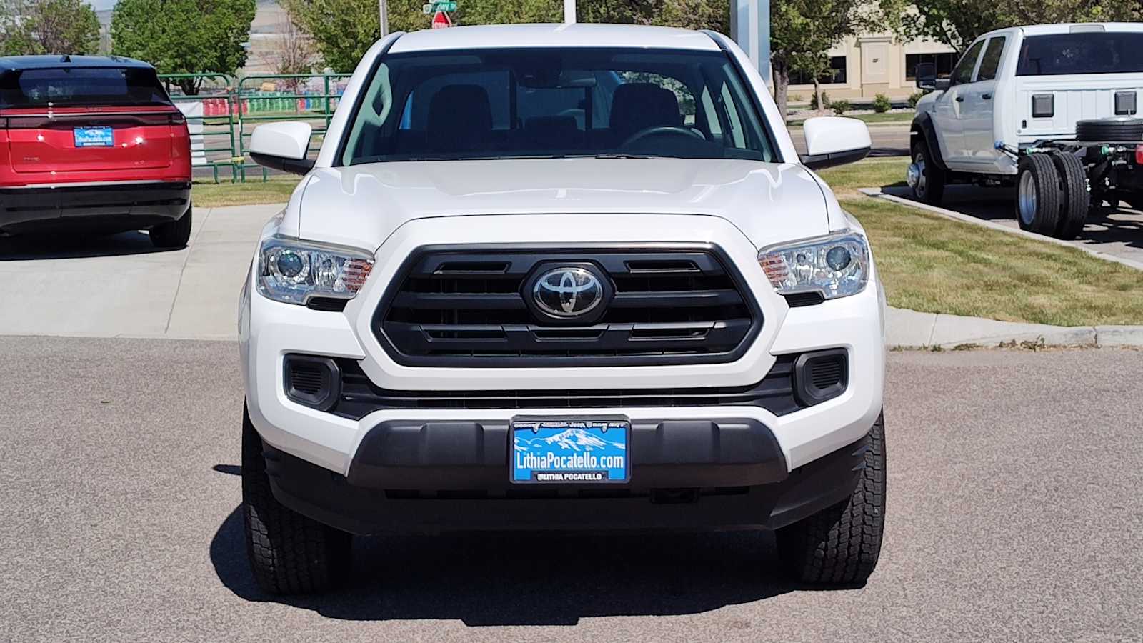 Thumbnail: 2018 Toyota Tacoma - 6