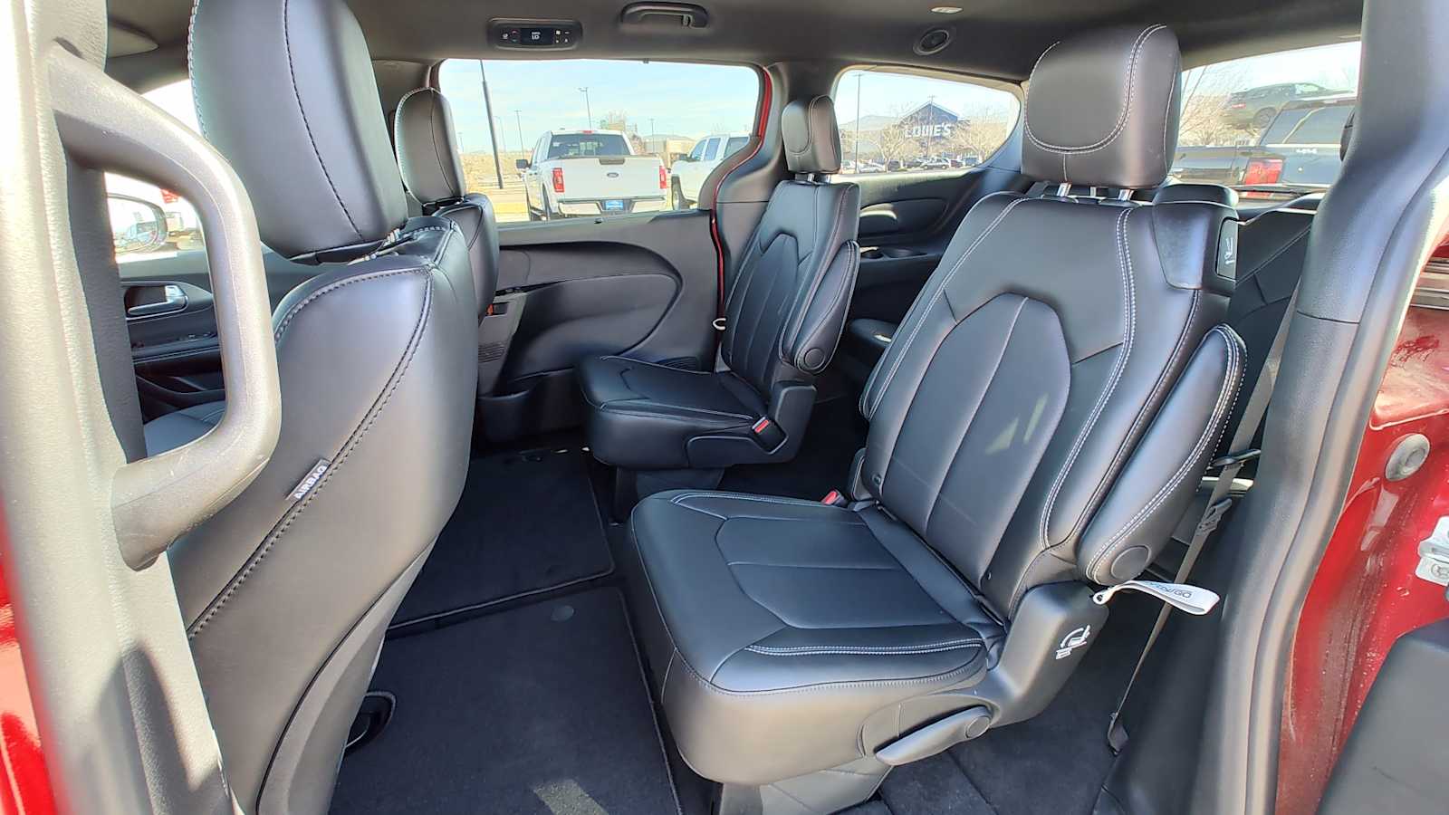 Thumbnail: 2026 Chrysler Pacifica - 13