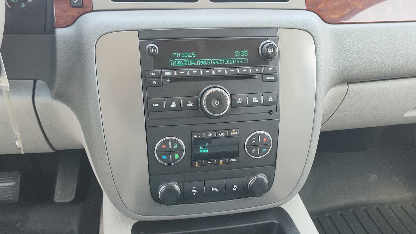 Thumbnail: 2012 GMC Yukon - 16