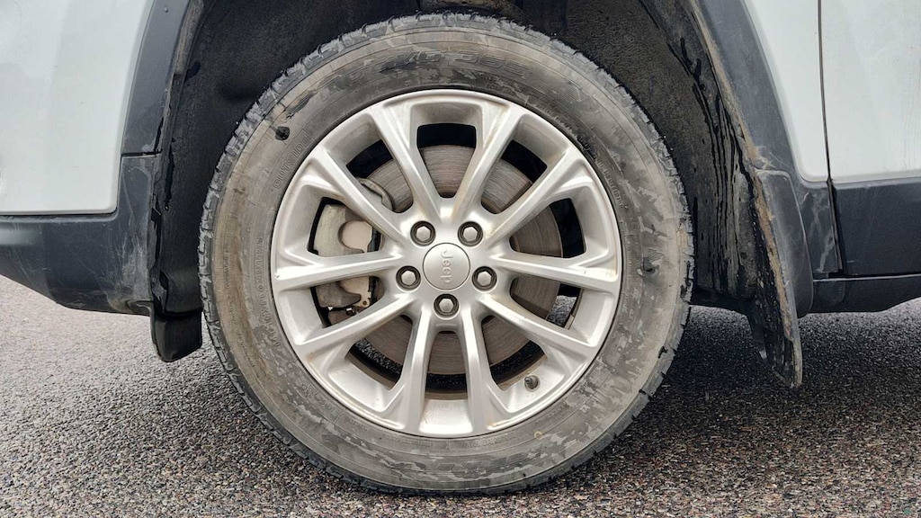 Used 2019 Jeep Cherokee Latitude 4x4 SUV