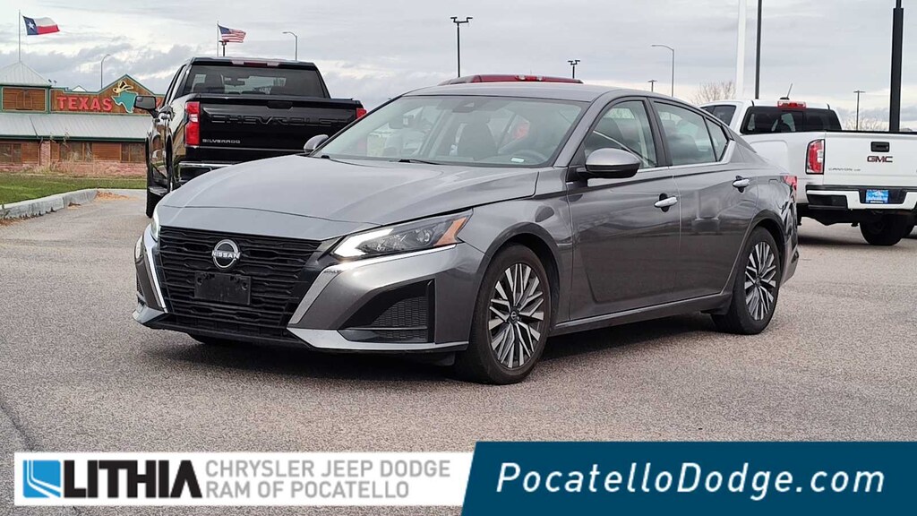 Used 2023 Nissan Altima 2.5 SV Sedan