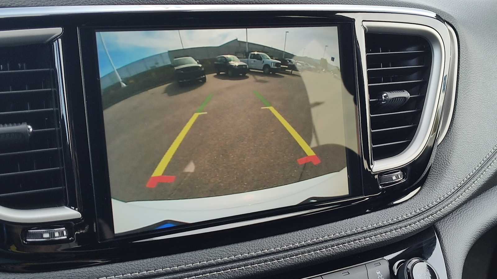 Thumbnail: 2026 Chrysler Pacifica - 22