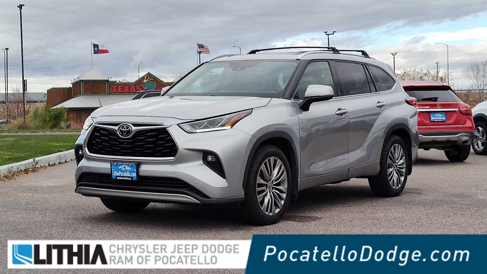 2021 Toyota Highlander Platinum's photo