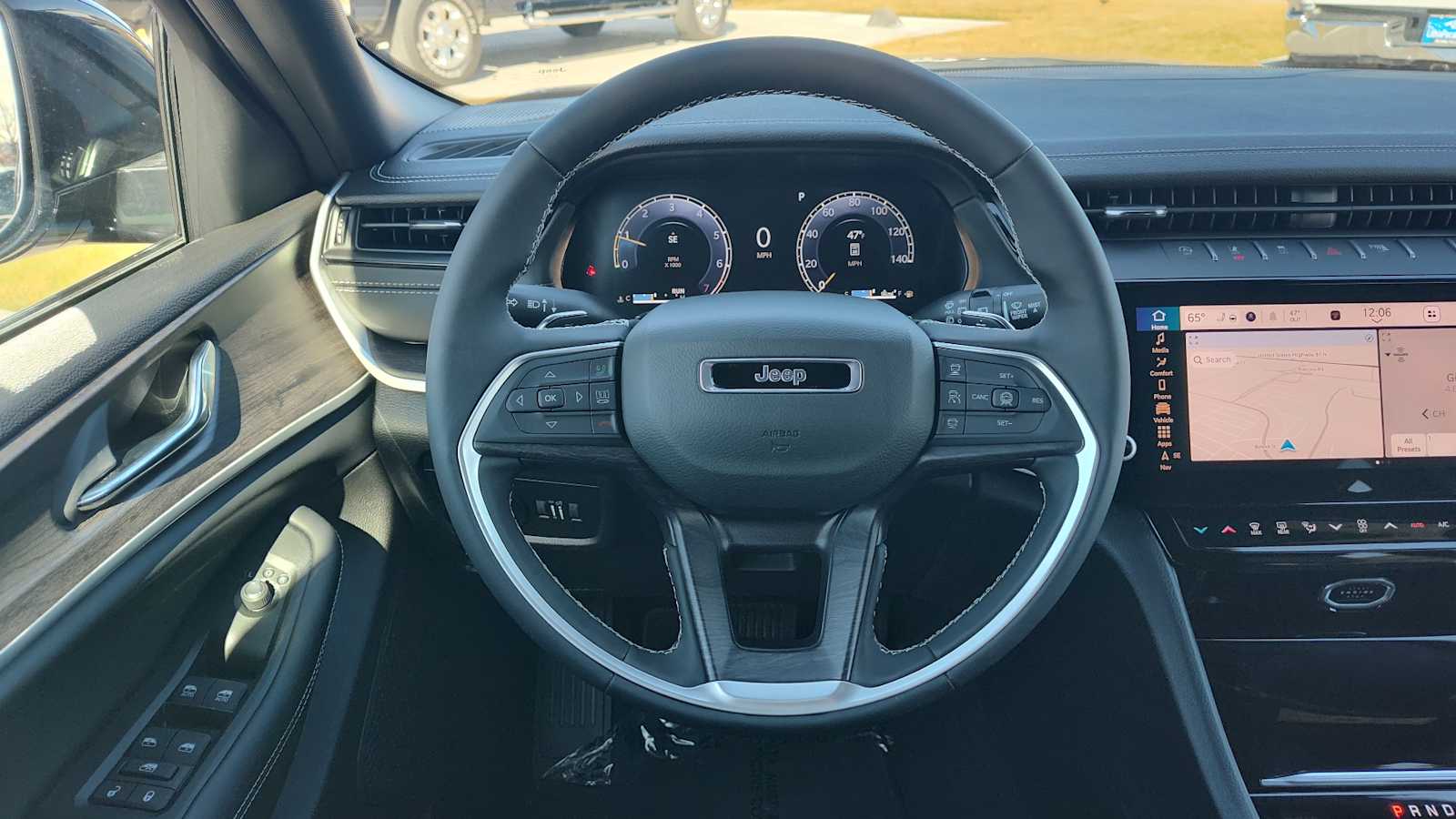 Thumbnail: 2026 Jeep Grand Cherokee - 15