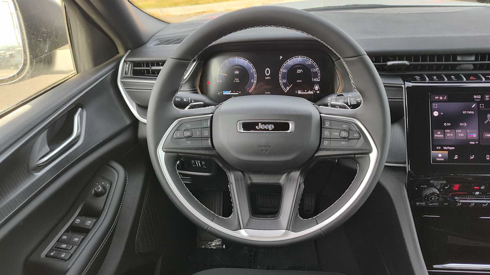 Thumbnail: 2025 Jeep Grand Cherokee - 15
