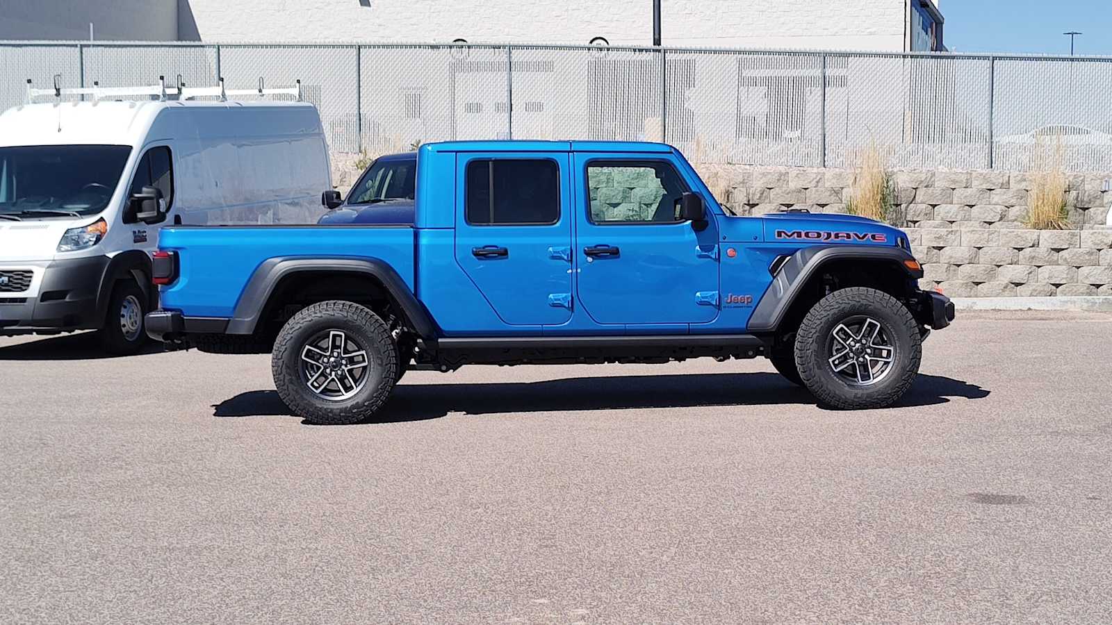Thumbnail: 2025 Jeep Gladiator - 24