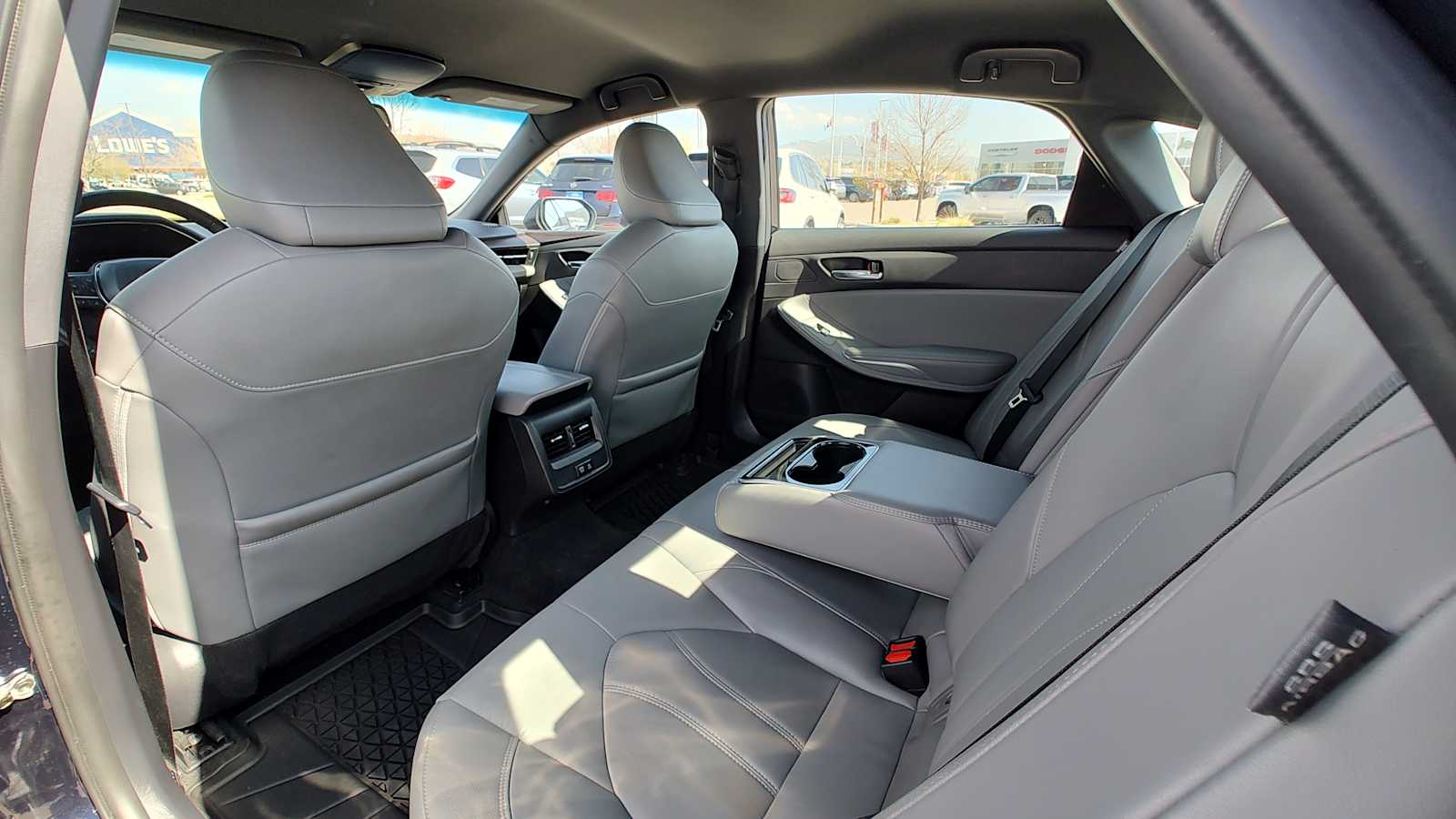 Thumbnail: 2022 Toyota Avalon - 12