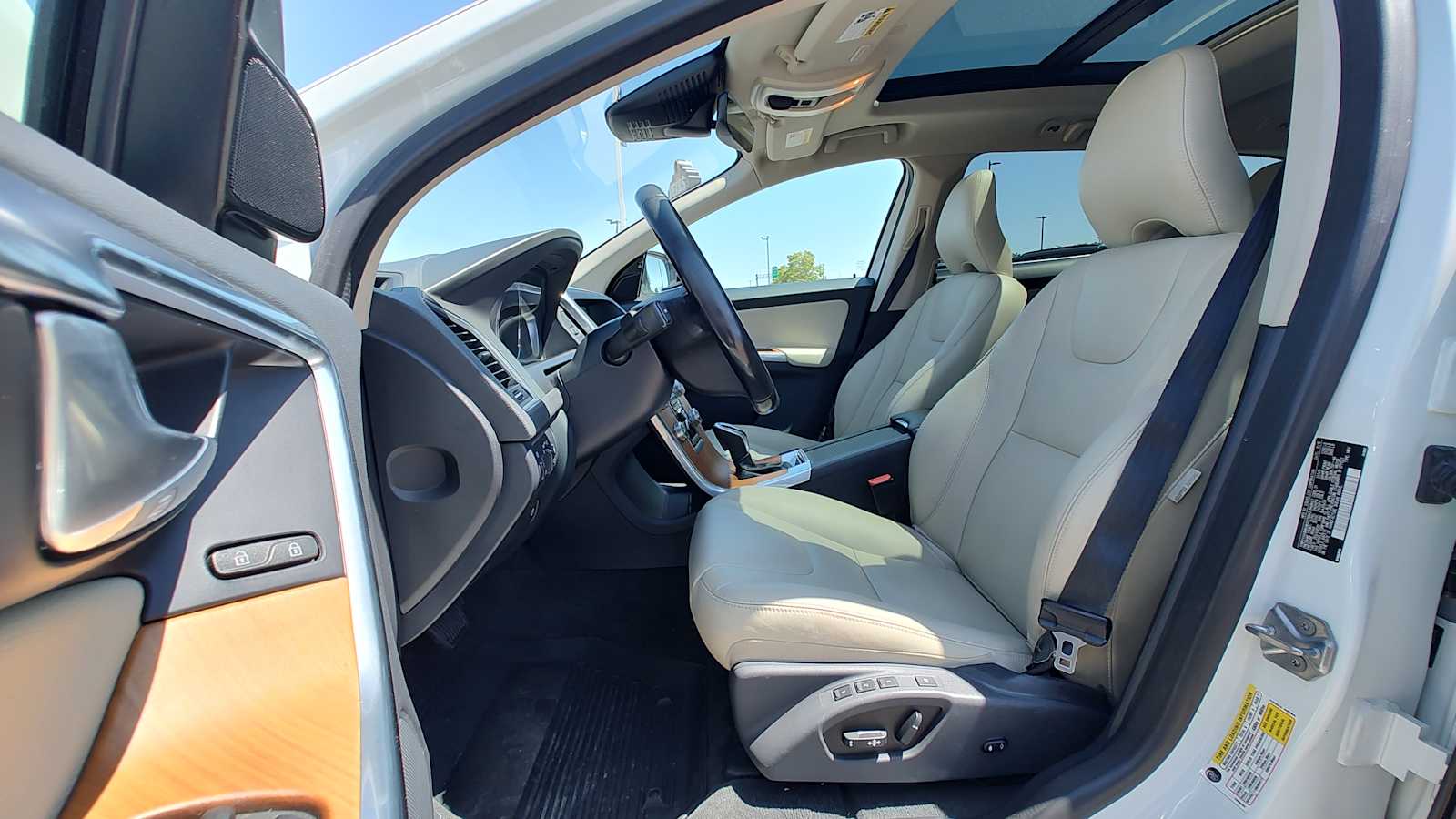 2017 Volvo XC60 T6 Inscription 11