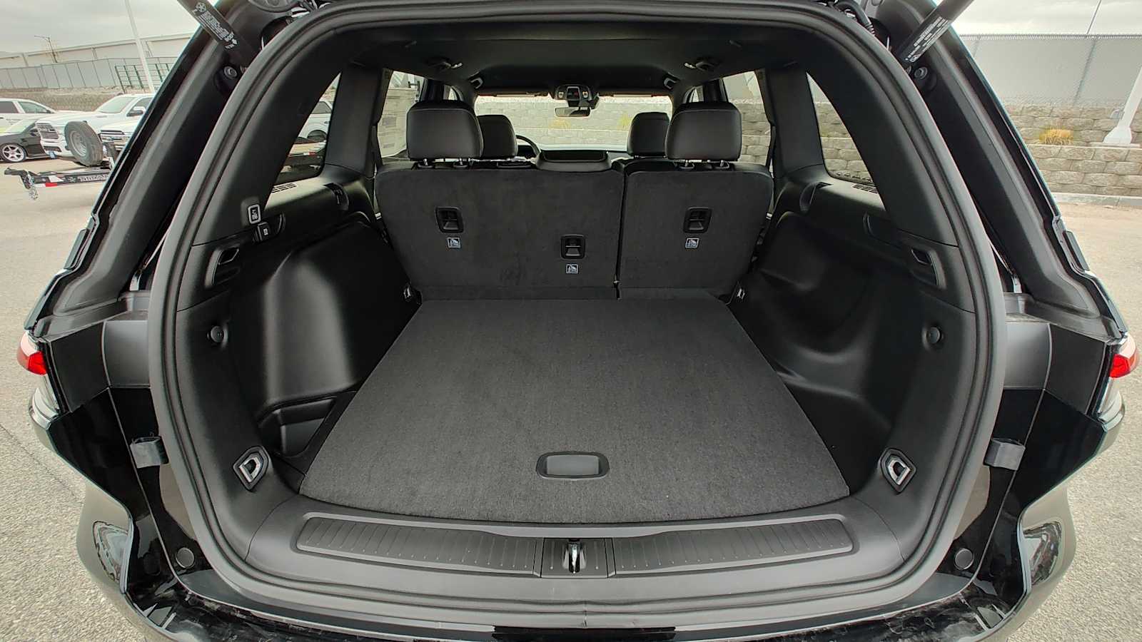 Thumbnail: 2025 Jeep Grand Cherokee - 19