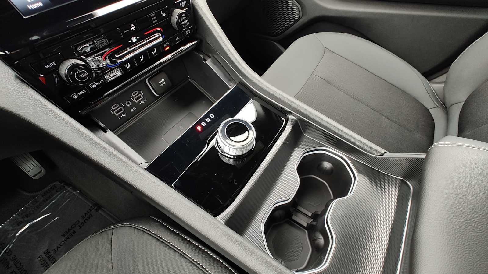 Thumbnail: 2025 Jeep Grand Cherokee - 17