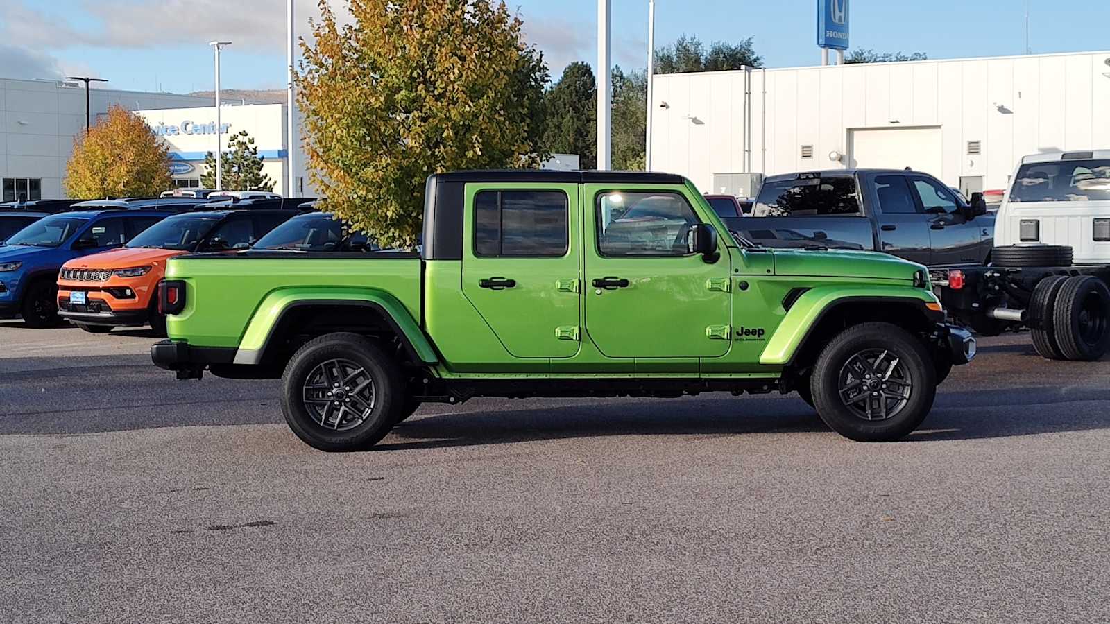 Thumbnail: 2025 Jeep Gladiator - 23