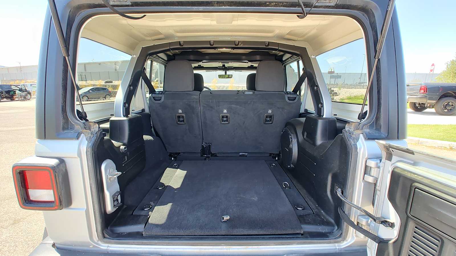 Thumbnail: 2023 Jeep Wrangler - 19