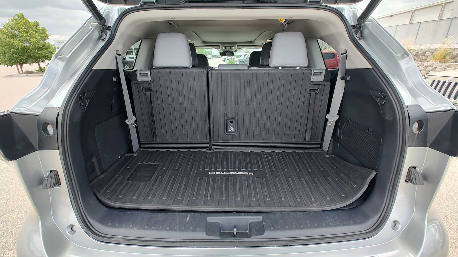 Thumbnail: 2021 Toyota Highlander - 19