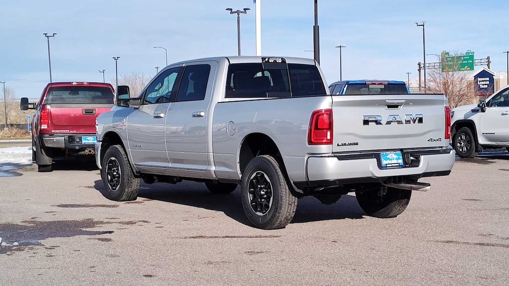 New 2026 Ram 2500 LARAMIE CREW CAB 4X4 6'4 BOX Pickup