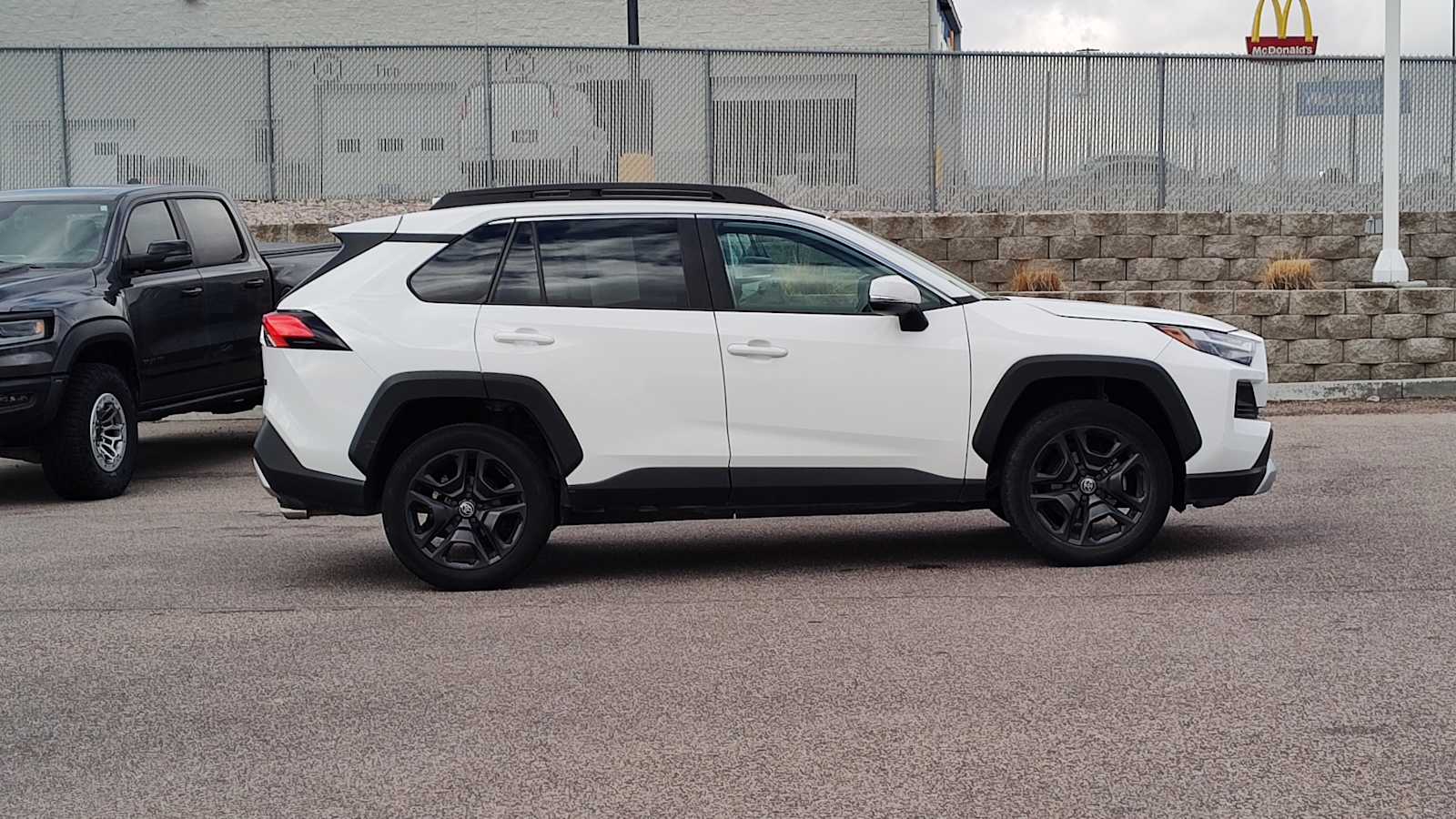 Thumbnail: 2023 Toyota RAV4 - 24