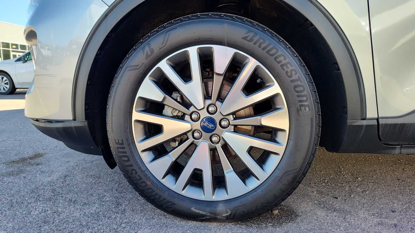 Thumbnail: 2022 Ford Escape - 3