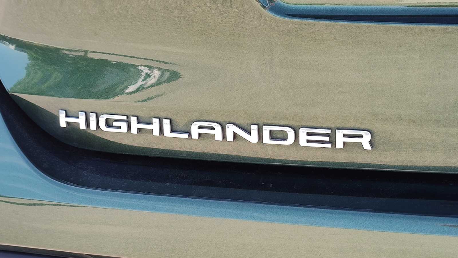 Thumbnail: 2023 Toyota Highlander - 7