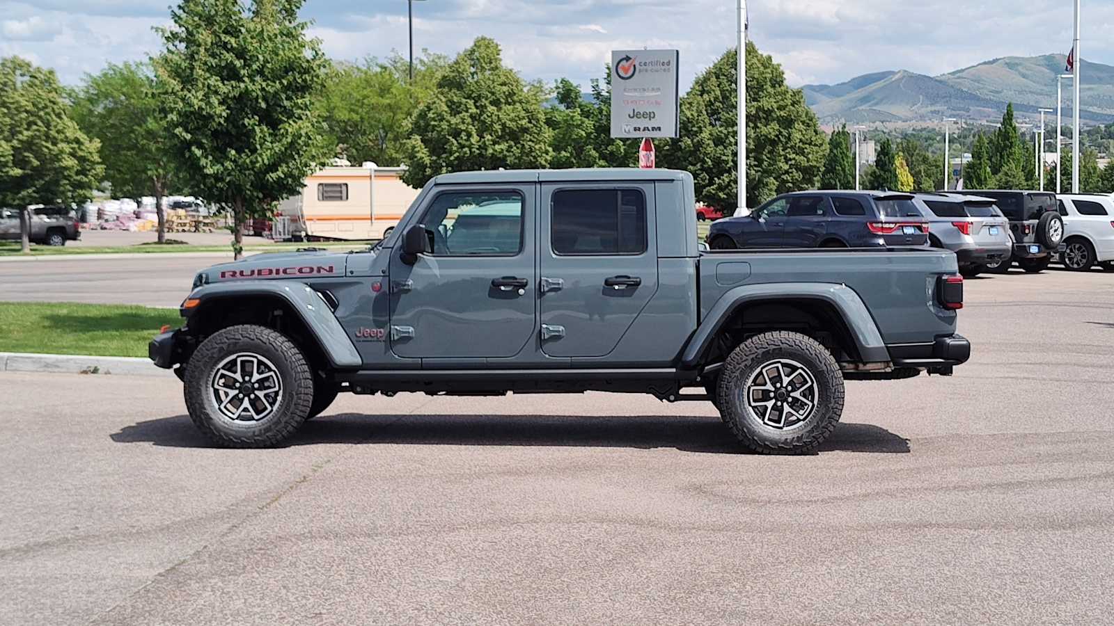 Thumbnail: 2025 Jeep Gladiator - 3