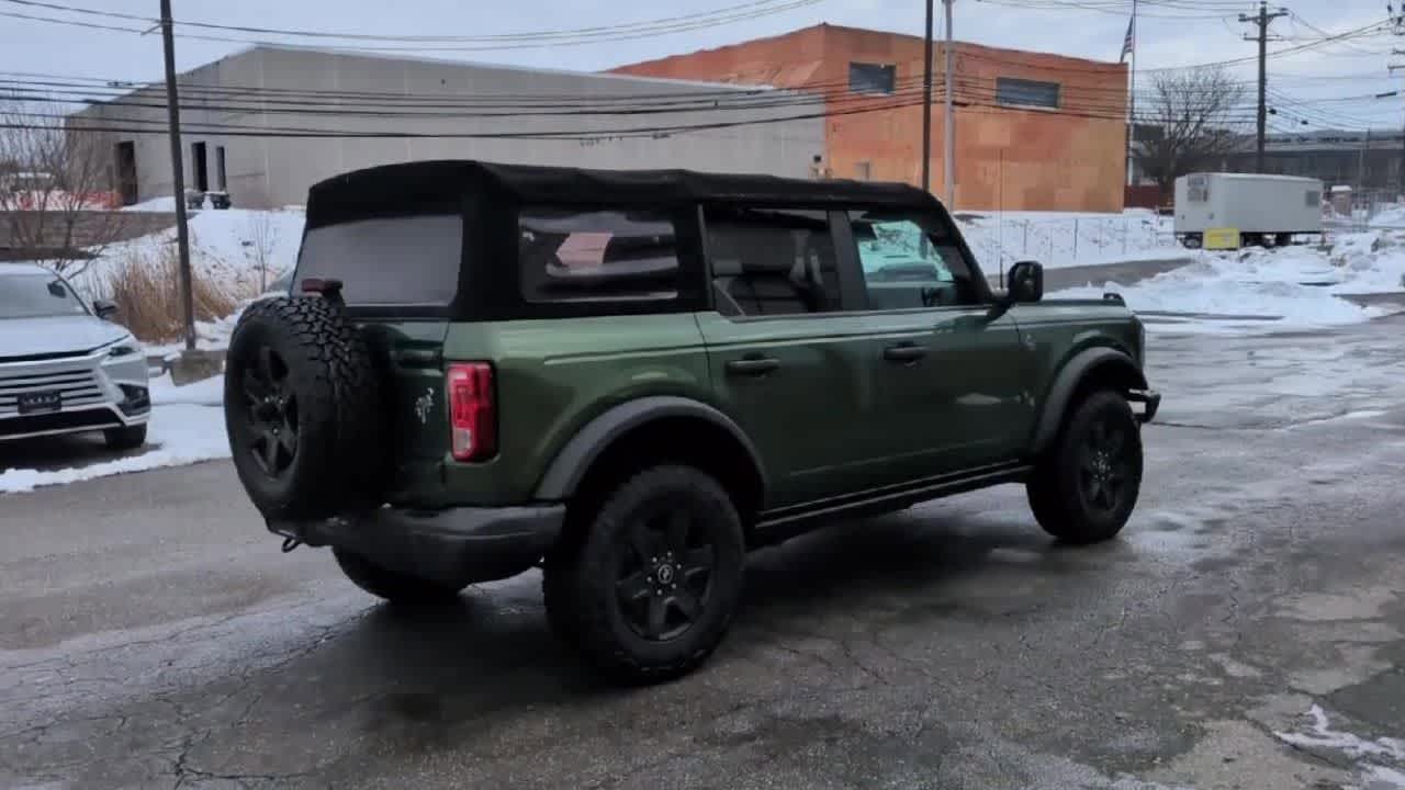 Thumbnail: 2022 Ford Bronco - 8