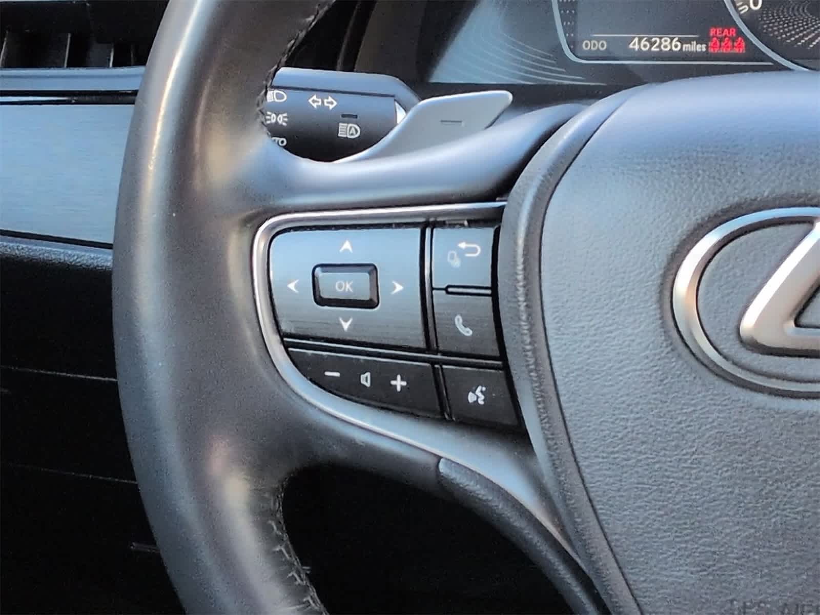 Thumbnail: 2023 Lexus ES - 26