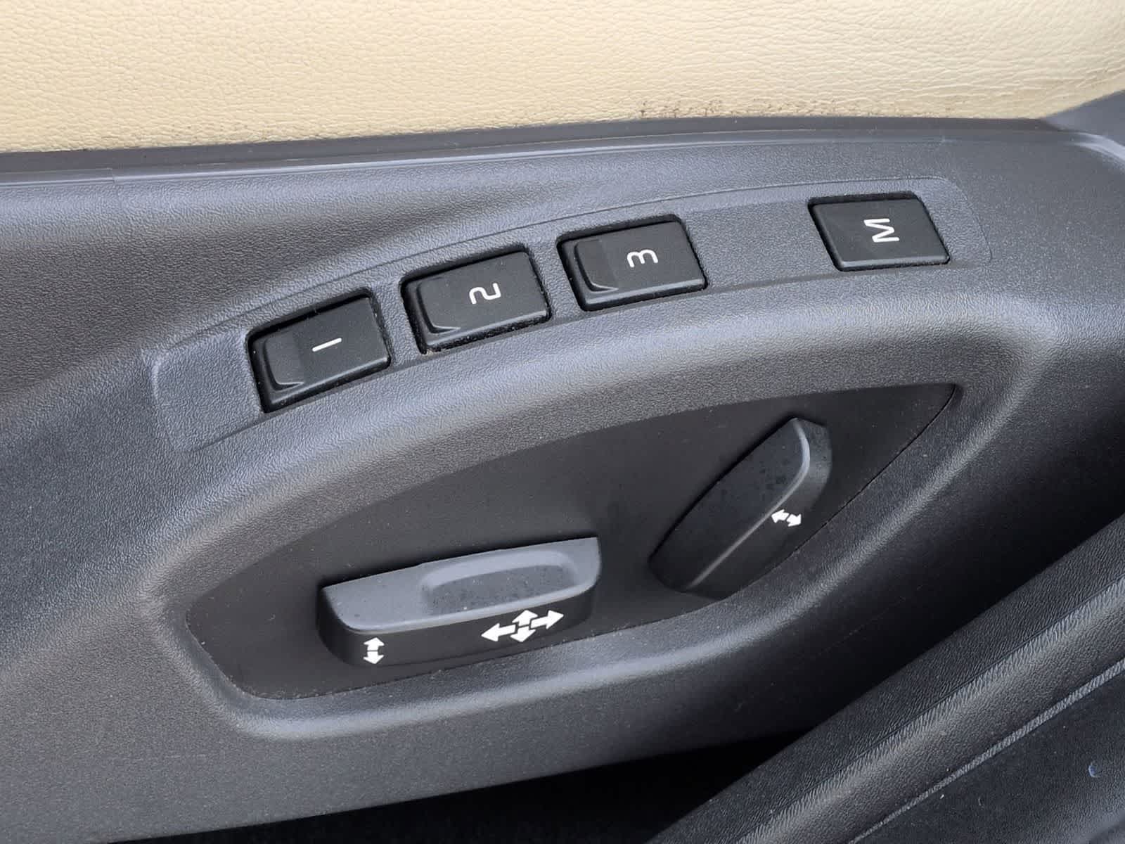 Thumbnail: 2016 Volvo S60 - 18