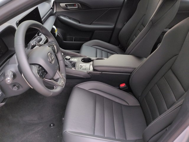 2026 Lexus IS 350 F SPORT - Photo 17