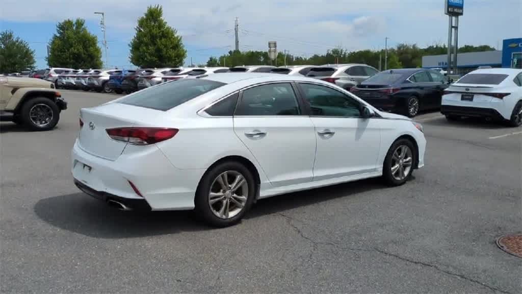 Thumbnail: 2018 Hyundai Sonata - 8