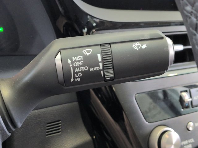 Thumbnail: 2025 Lexus ES - 20