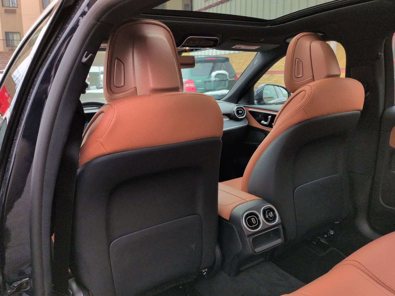 Thumbnail: 2023 Mercedes-Benz C-Class - 18