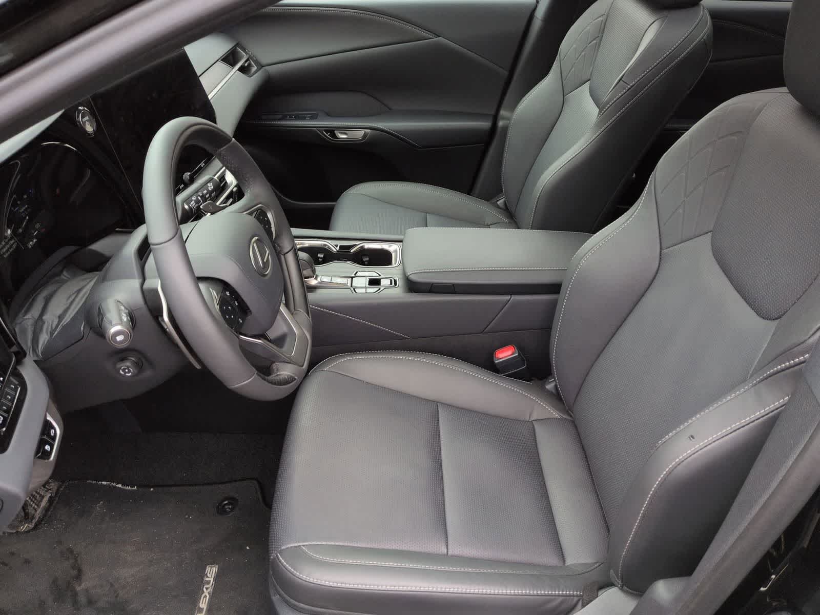 Thumbnail: 2025 Lexus RX - 17