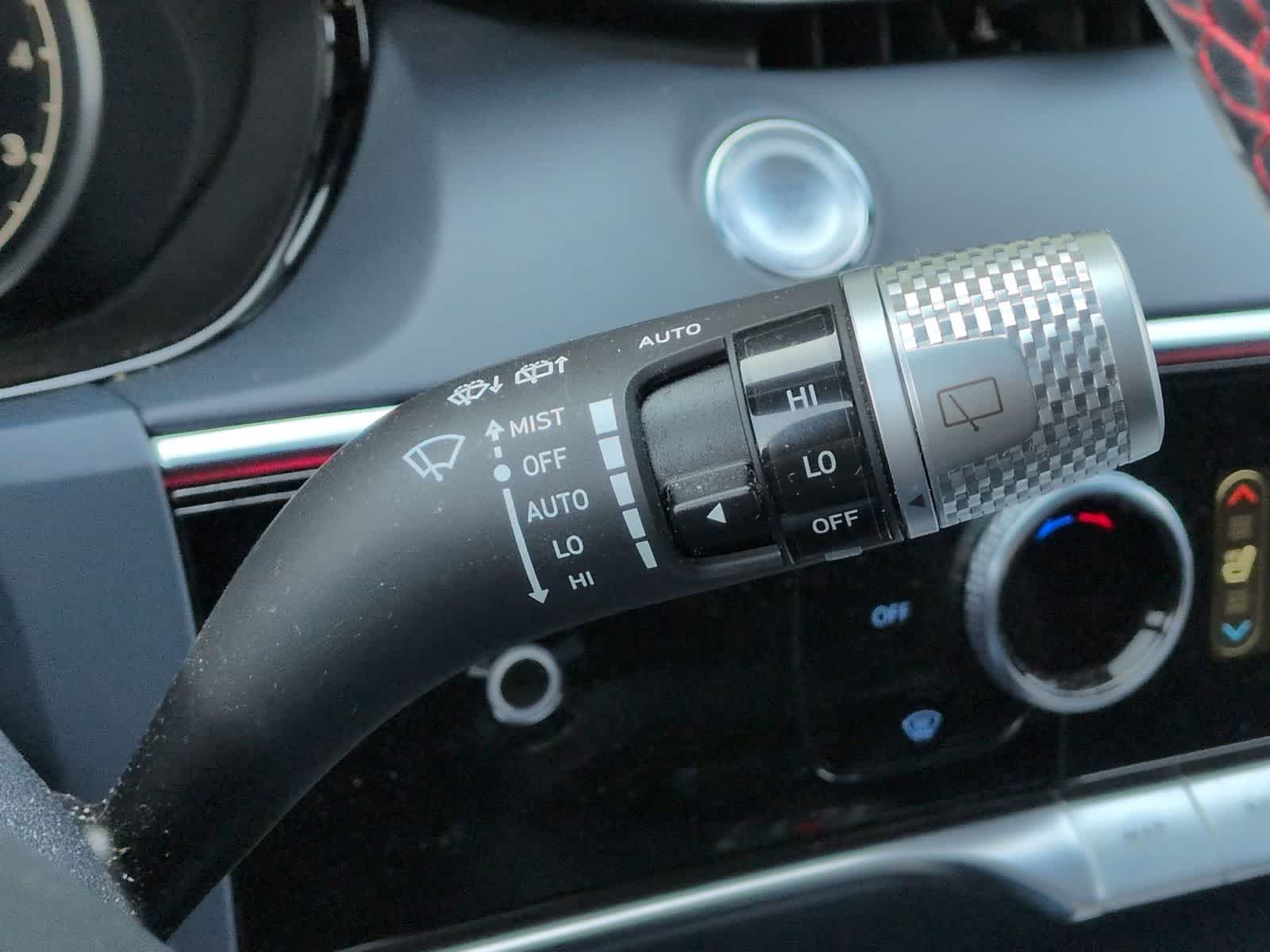 Thumbnail: 2022 Genesis GV70 - 28