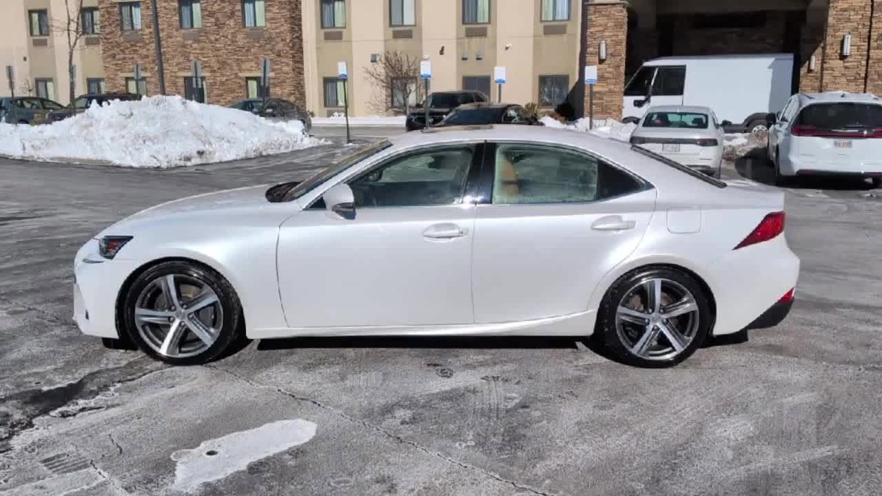 Thumbnail: 2017 Lexus IS - 5