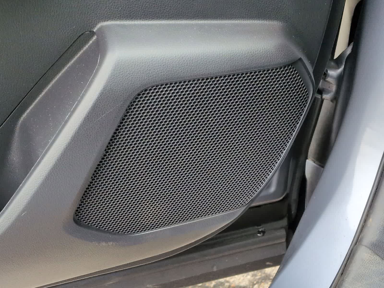 Thumbnail: 2023 Toyota Highlander - 32