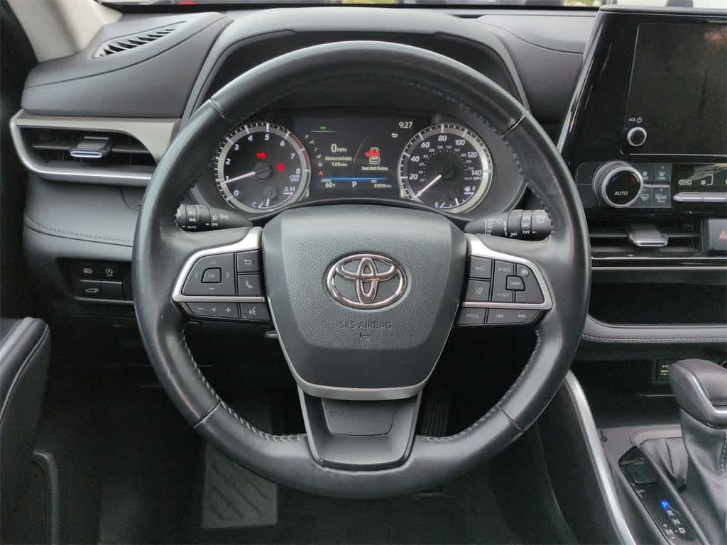 Thumbnail: 2023 Toyota Highlander - 22