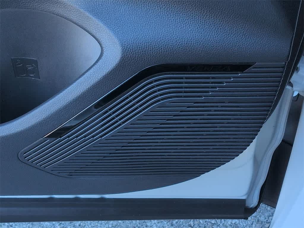 Thumbnail: 2024 Toyota Venza - 30