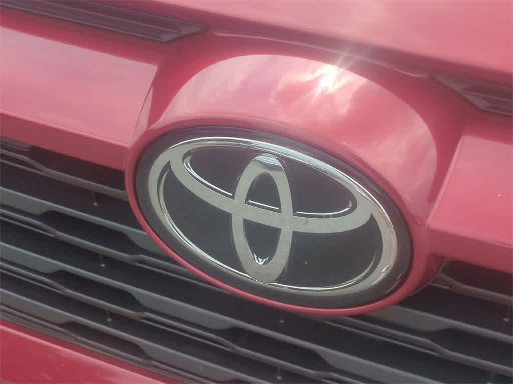 Thumbnail: 2020 Toyota RAV4 - 12