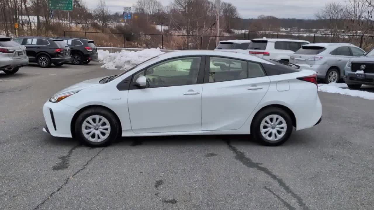 Thumbnail: 2022 Toyota Prius - 5