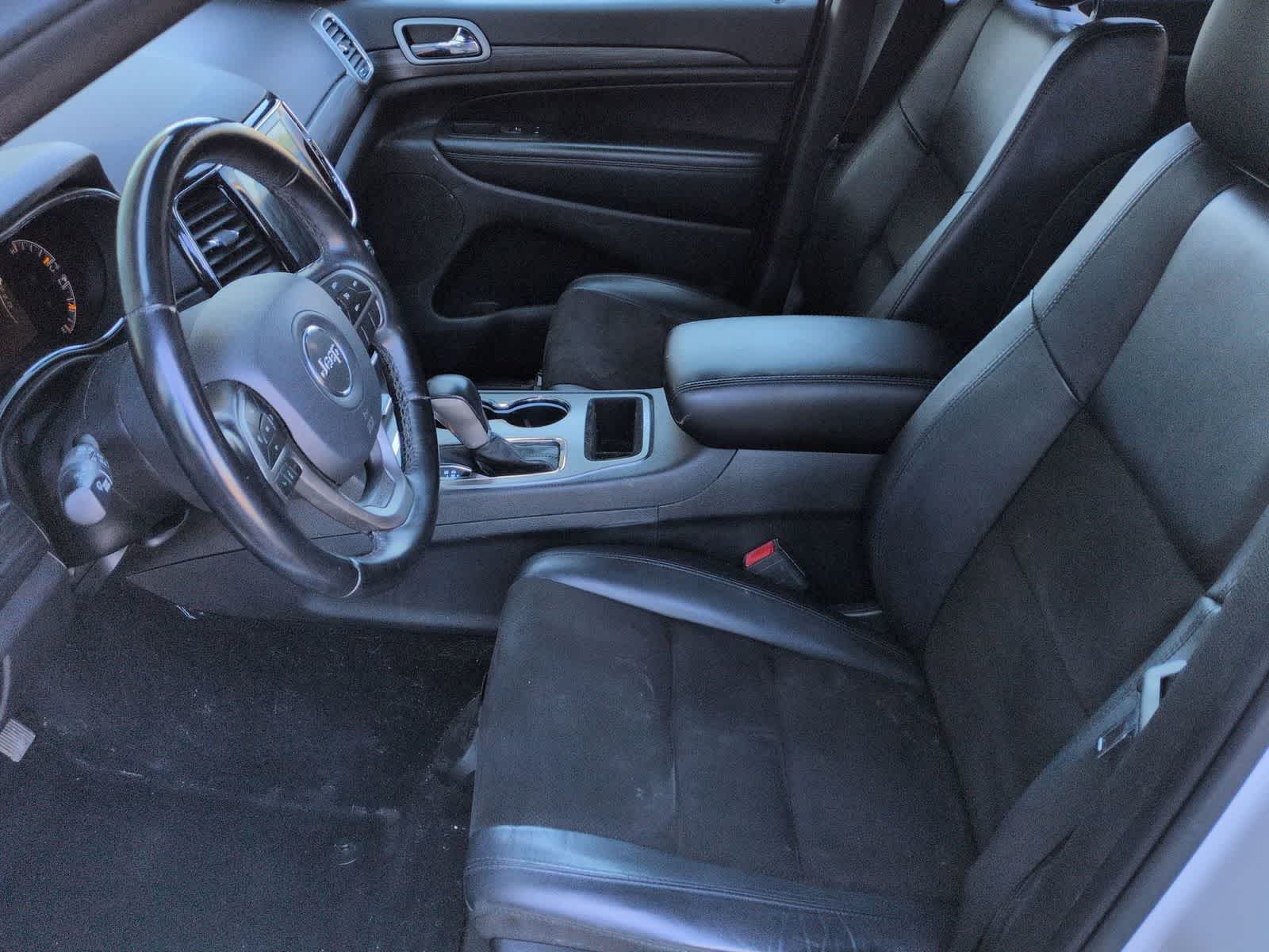 Thumbnail: 2020 Jeep Grand Cherokee - 17